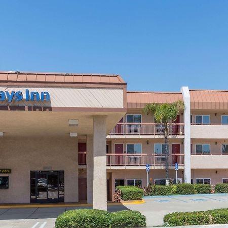 Days Inn By Wyndham Ontario Airport Exterior photo